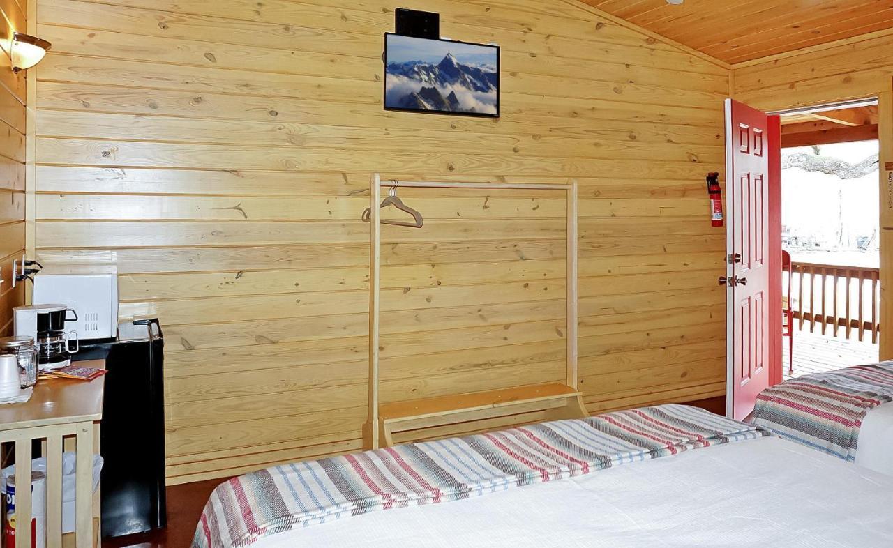Wimberley Log Cabins Resort And Suites- Unit 6 エクステリア 写真